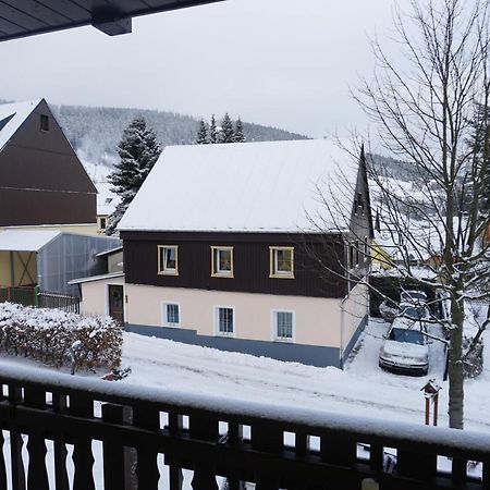 Ferienwohnung Korn Mit Tiefgarage Und Skiraum Oberwiesenthal Exterior foto